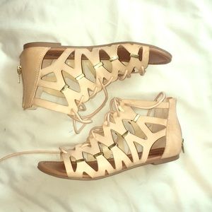 Steve Madden Karissi Size 7 Beige